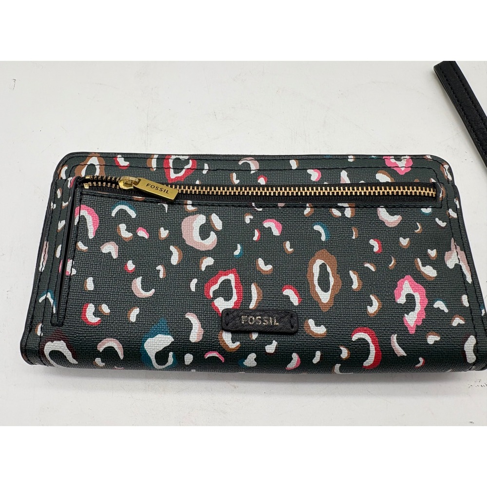 Fossil Logan RFID Zip Around Clutch Wallet Black Multicolor Leopard Animal Print
